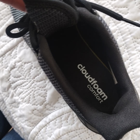 Adidas Men's Black and Gray Athletic Shoes 9.5 - Picture 8 of 10